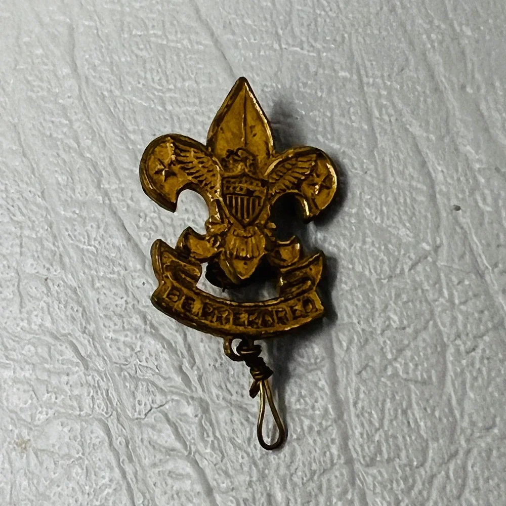 Vintage BSA Fleur De Lis Pin Tie Tack Gold Tone Be Prepared Scout Official Badge